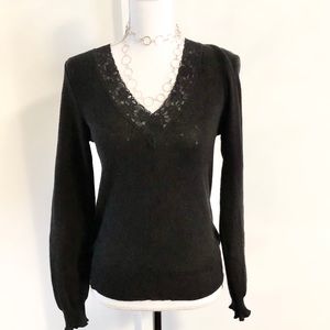The Limited Women’s Lightweight V-Neck Lace Sweater Size M